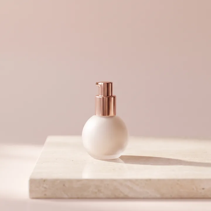 Essence — 30 Dark Porcelain